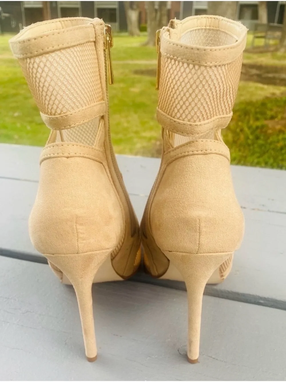 Jessica Simpson Jassie Mesh Peep Toe Booties Beige/Tan Size 8.5 NWOT
